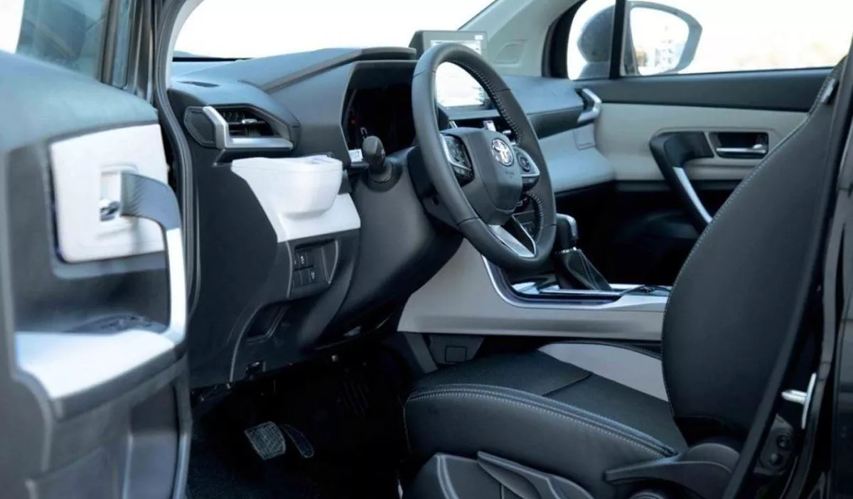 Toyota Veloz GX 1.5L FULL OPTION-5-0