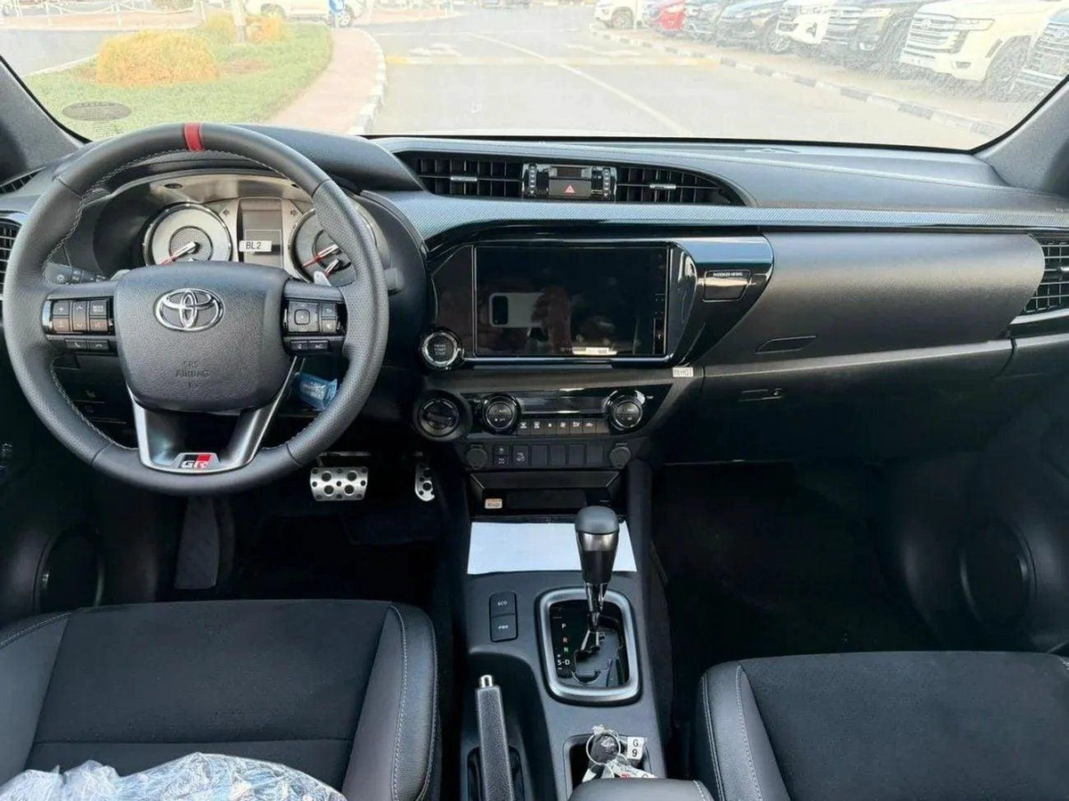 Toyota Hilux Hilux GR sport 2.8L diesel 2026 full option-8-8