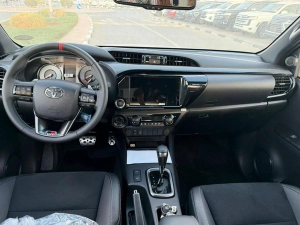 Toyota Hilux Hilux GR sport 2.8L diesel 2026 full option