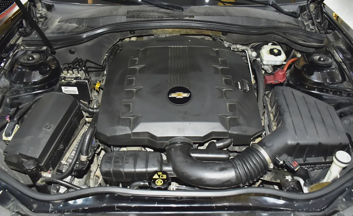 EXCELLENT DEAL for our Chevrolet Camaro RS ( 2014 Model ) in Black Color GCC Specs-18-18