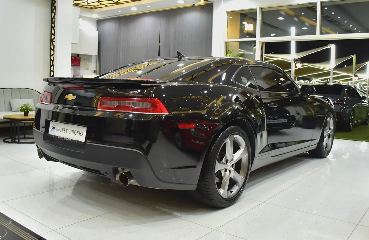 EXCELLENT DEAL for our Chevrolet Camaro RS ( 2014 Model ) in Black Color GCC Specs-5-5