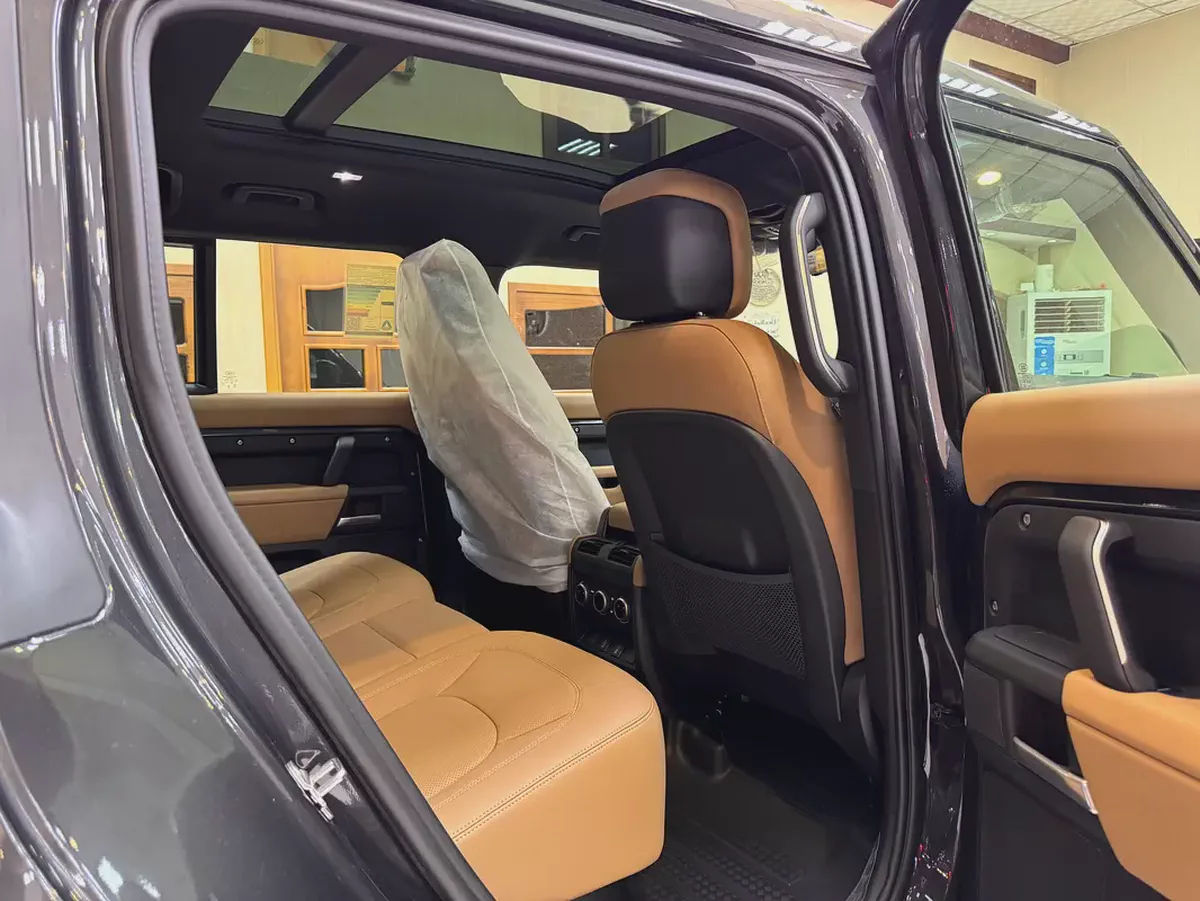Land Rover Defender 110 X-Dynamic HSE 2026 GCC Specs-18-18