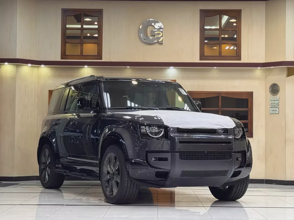 Land Rover Defender 110 X-Dynamic HSE 2026 GCC Specs-5-5