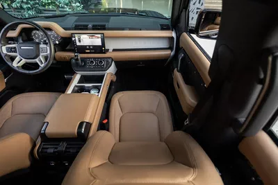 Land Rover Defender 110 2025-13