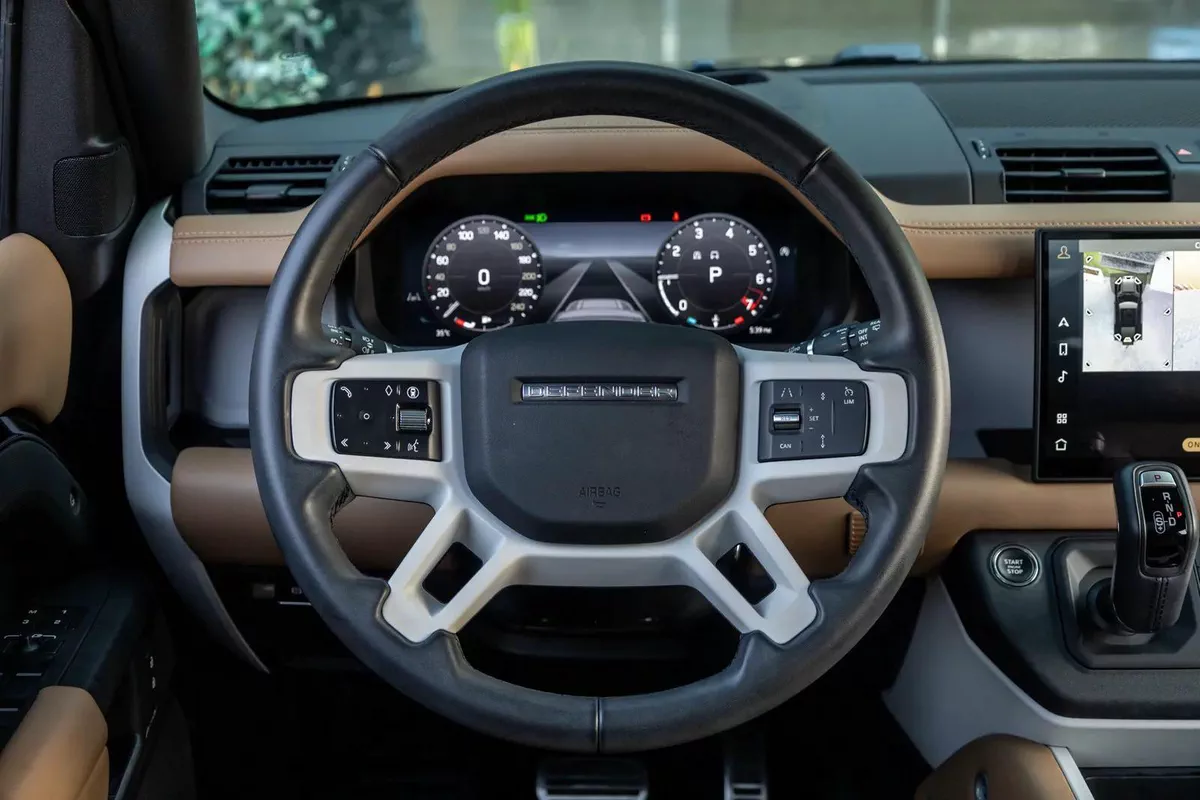 Land Rover Defender 110 2025-16-16