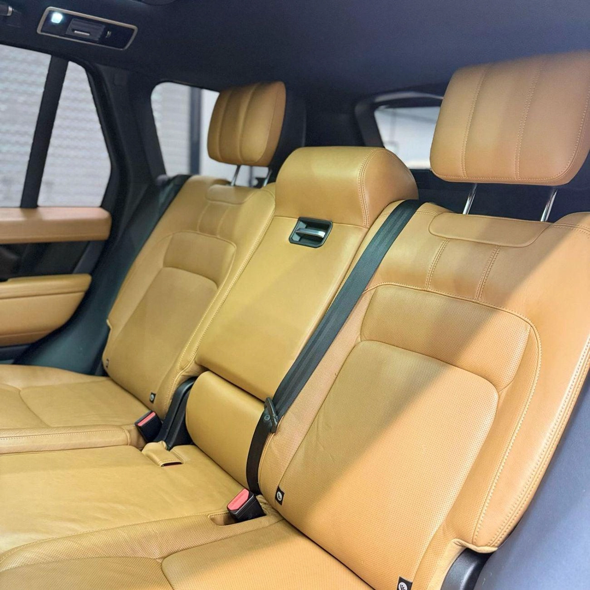Land Rover Range Rover VOGUE SE VOGUE P400 SE | GCC | Full Option | V6 |-18-18