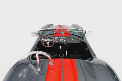 Shelby Cobra 427-Ford Performance-V8-Side Exhaust-Collectors Car-1