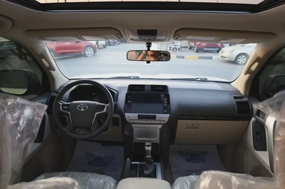 Used Toyota Land Cruiser Prado 5 Door 4.0L (Automatic) 2022-9