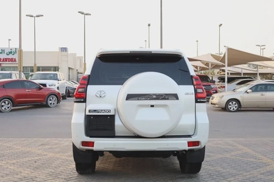 Used Toyota Land Cruiser Prado 5 Door 4.0L (Automatic) 2022-6