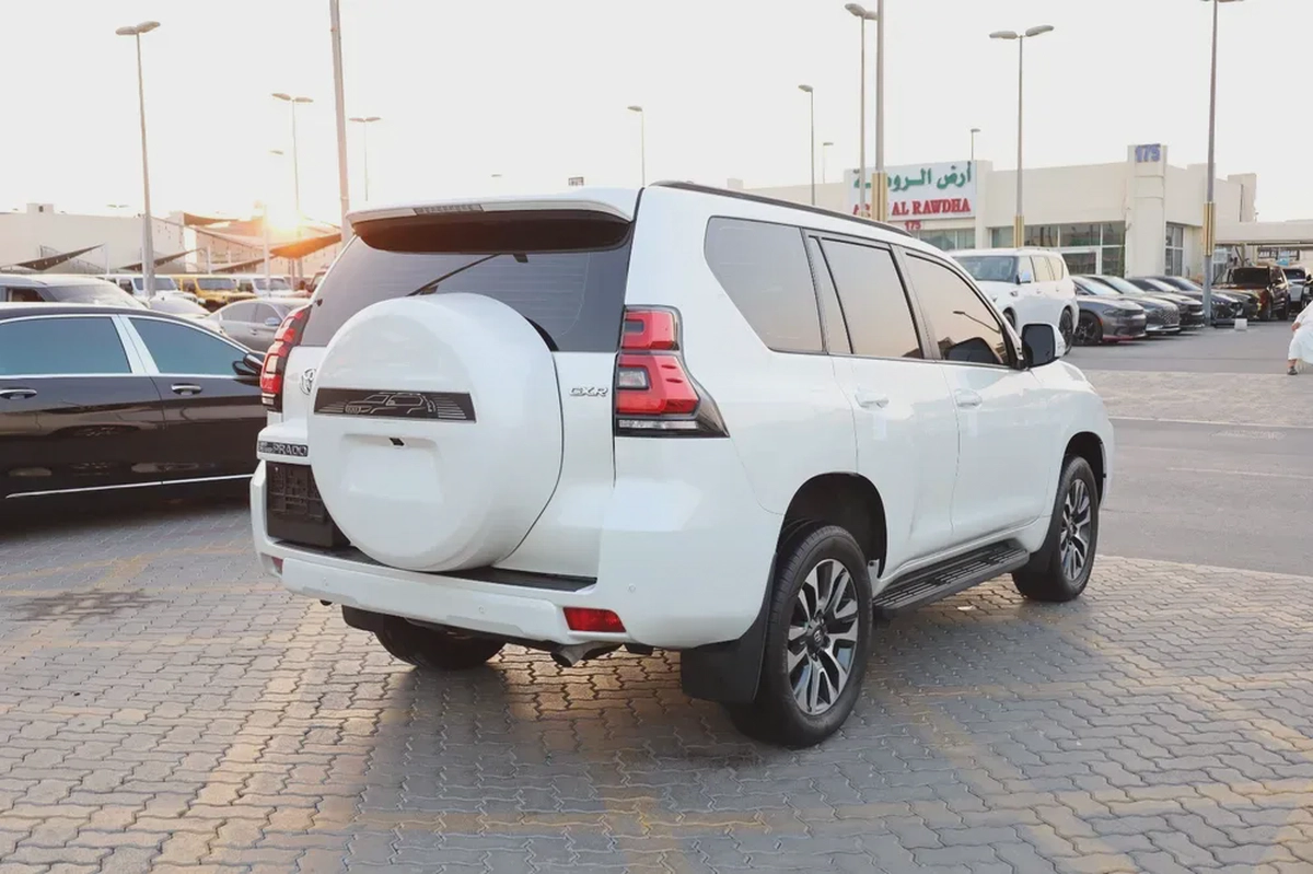 Used Toyota Land Cruiser Prado 5 Door 4.0L (Automatic) 2022-4-4