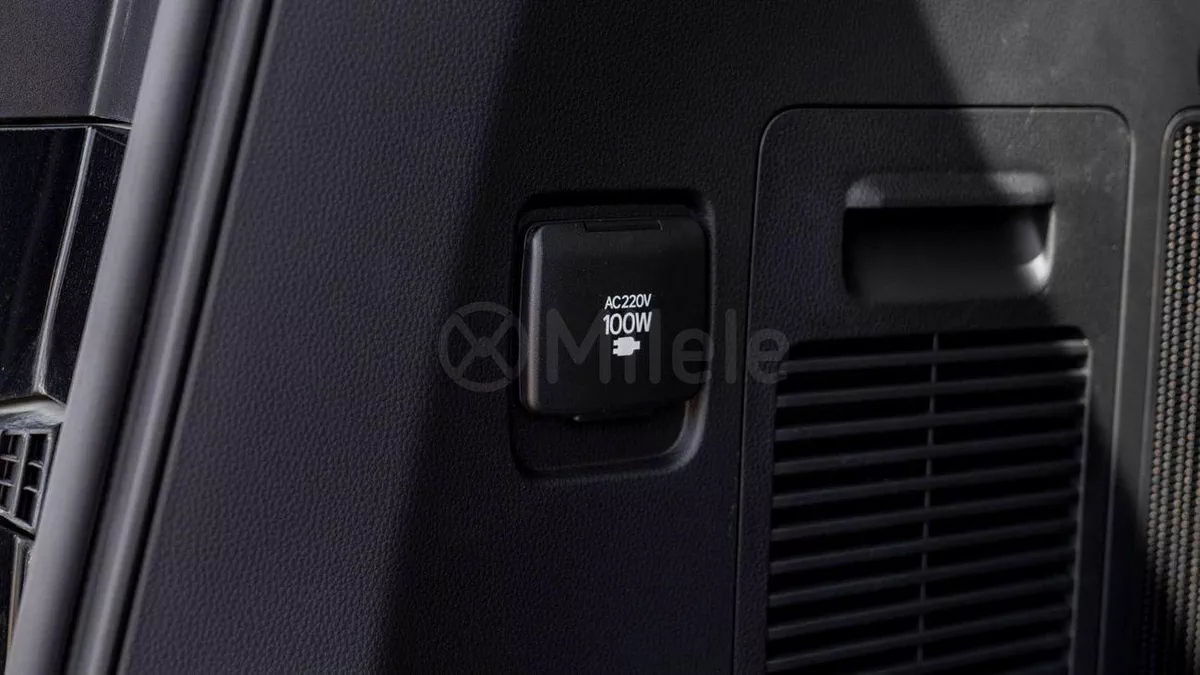 Toyota Land Cruiser VX TOYOTA LAND CRUISER 300 VX-9-0