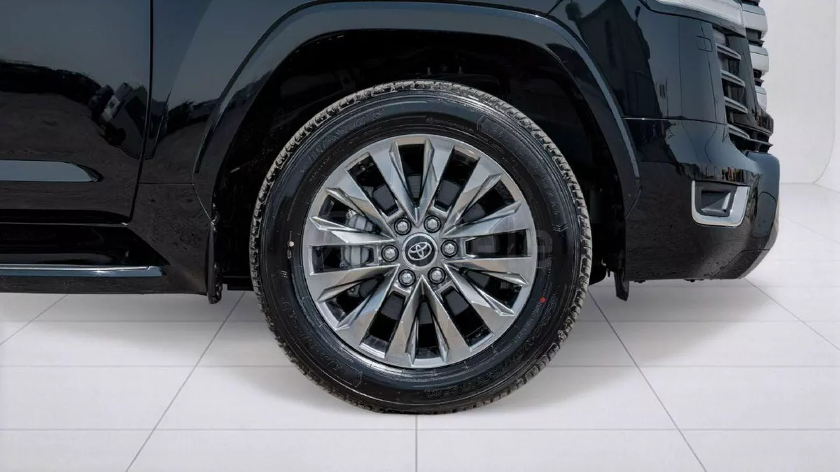 Toyota Land Cruiser VX TOYOTA LAND CRUISER 300 VX-4-0