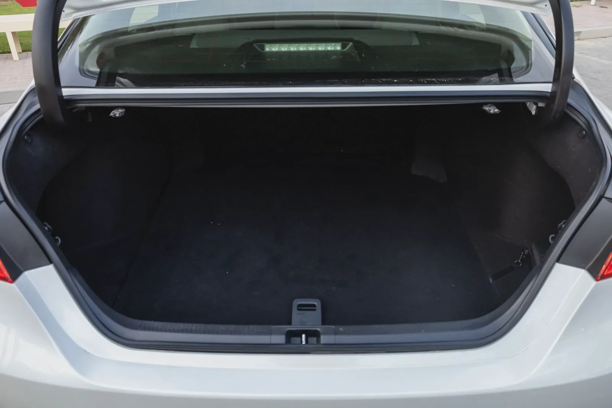 Toyota Camry 2024-18-18