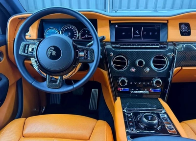 Rolls-Royce Cullinan Black Badge 2021 | Exclusive offer | GCC specs | Low Mileage | Well Maintained-7