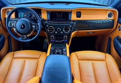 Rolls-Royce Cullinan Black Badge 2021 | Exclusive offer | GCC specs | Low Mileage | Well Maintained-11