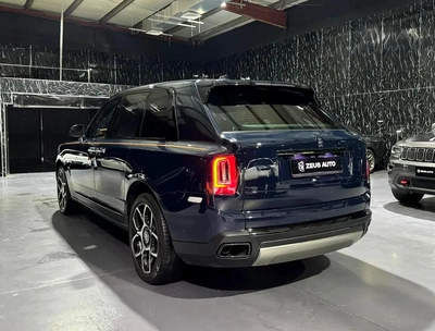 Rolls-Royce Cullinan Black Badge 2021 | Exclusive offer | GCC specs | Low Mileage | Well Maintained-12