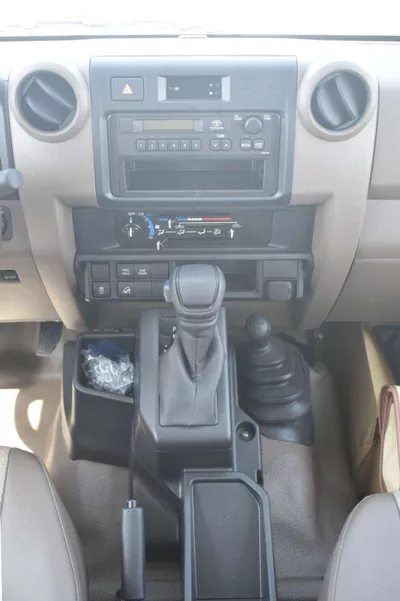 Toyota Land Cruiser Pick Up DC 2.8AT diesel-7