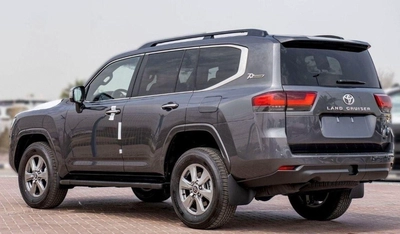Toyota Land Cruiser LC300 VX 3.5P AT MY2024 – GREY-2