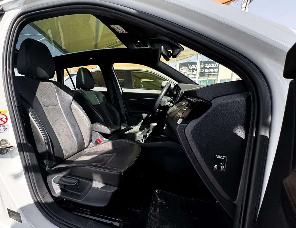 Skoda KAMIQ STYLE LEATHER Skoda Kamiq | 1.6 L | 2023 | GCC | Accident-Free | In Excellent Condition | 890 P.M-8-0