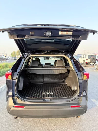 Toyota RAV4 XLE Full option 2025-21