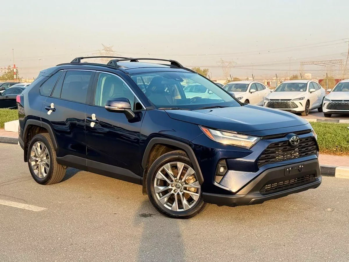 Toyota RAV4 XLE Full option 2025