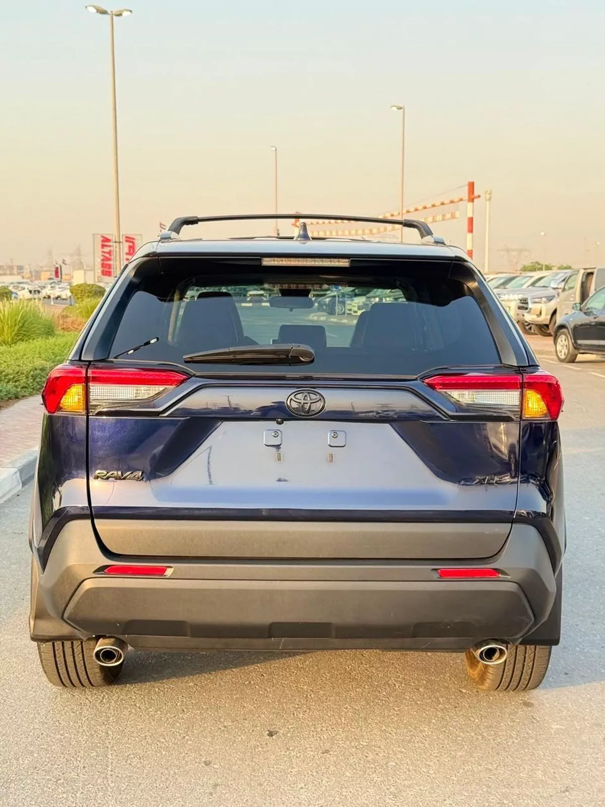 Toyota RAV4 XLE Full option 2025-2-0