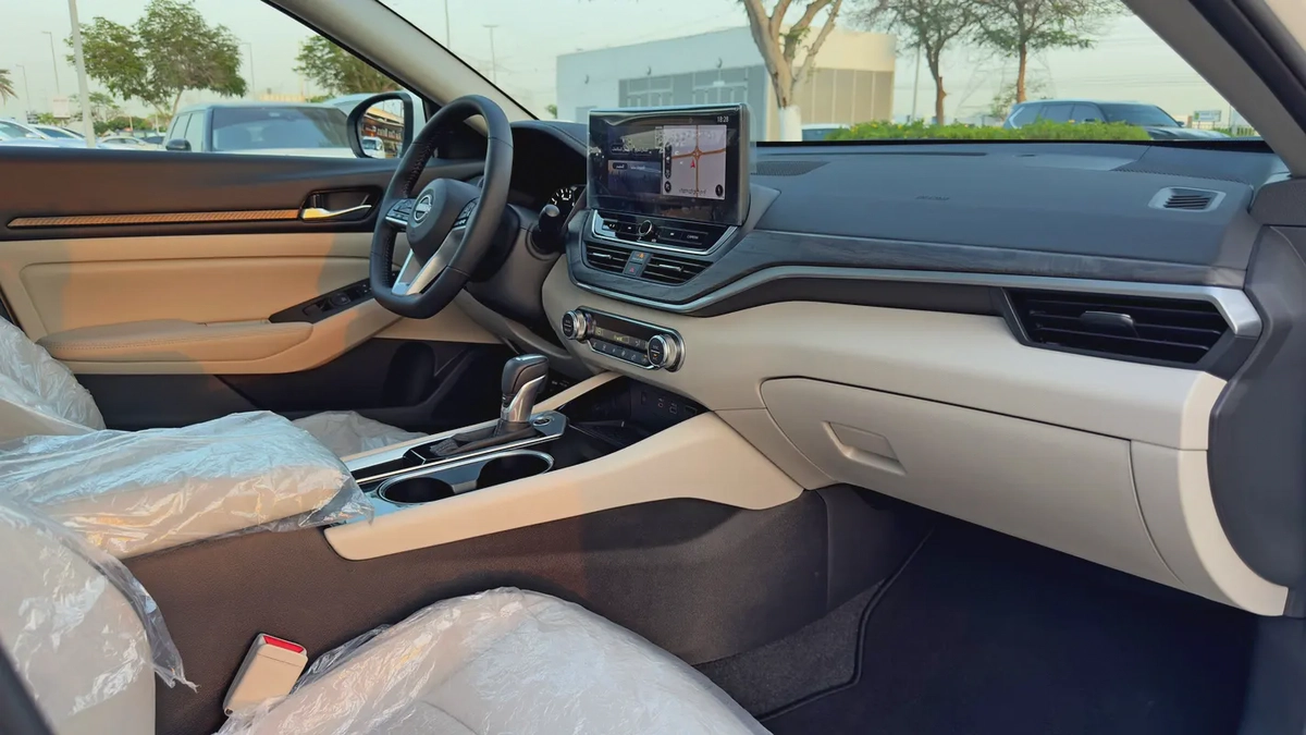 2025 Nissan Altima SV, Dealer Warranty, GCC Specifications-9-9