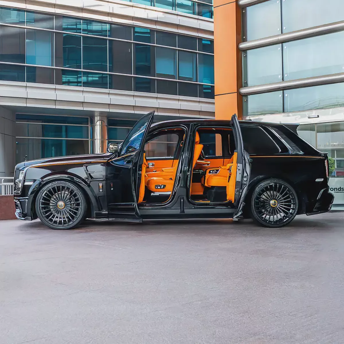 2021 Rolls-Royce Cullinan Black Badge ( KIT MANSORY ) DONE 31,000KM-6-6
