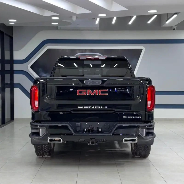 2025 GMC Sierra Denali Duramax Diesel 3.0L Turbo