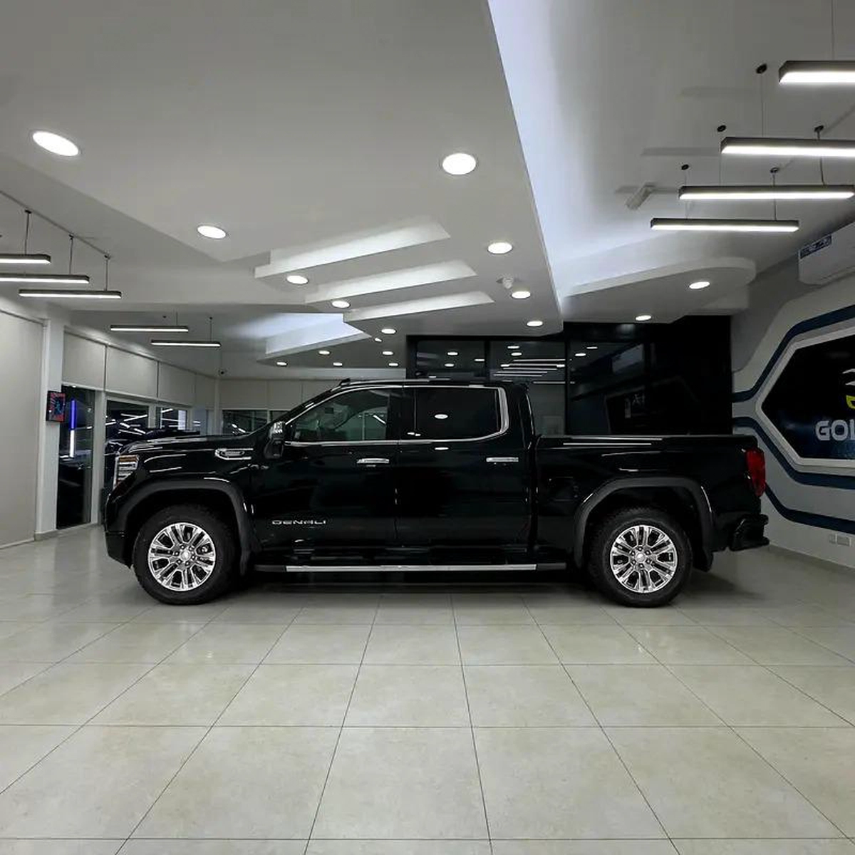 2025 GMC Sierra Denali Duramax Diesel 3.0L Turbo-8-8