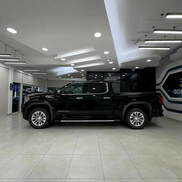 2025 GMC Sierra Denali Duramax Diesel 3.0L Turbo