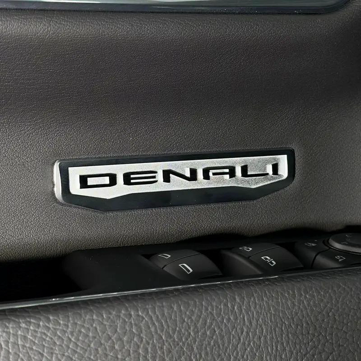 2025 GMC Sierra Denali Duramax Diesel 3.0L Turbo-13-13