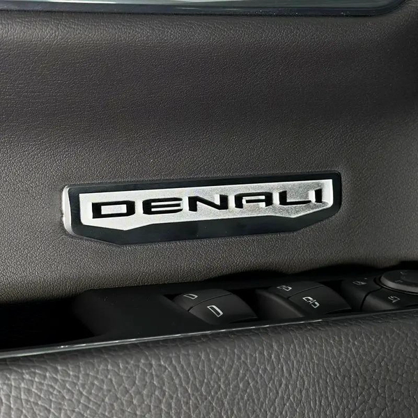 2025 GMC Sierra Denali Duramax Diesel 3.0L Turbo