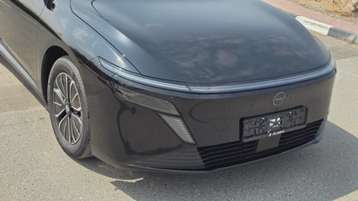 Nissan N6 (Black)-1