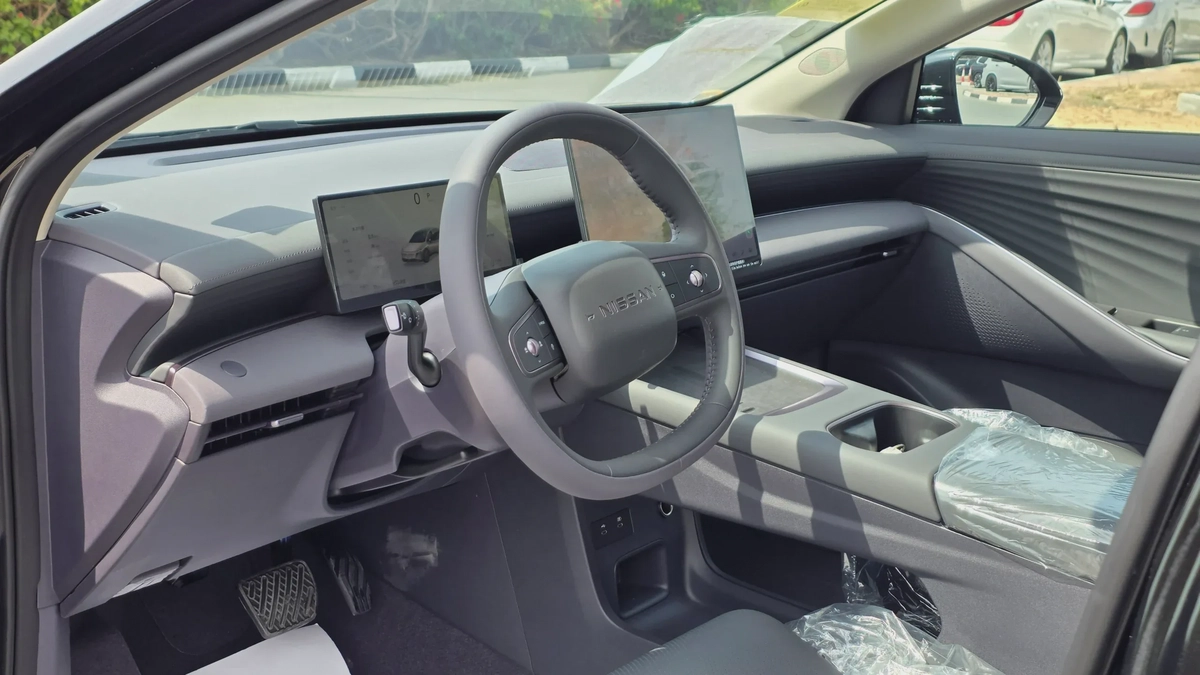 Nissan N6 (Black)-6-6