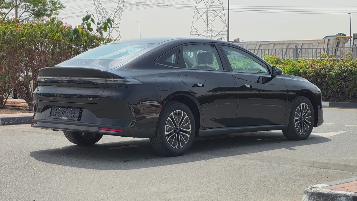 Nissan N6 (Black)-16-16