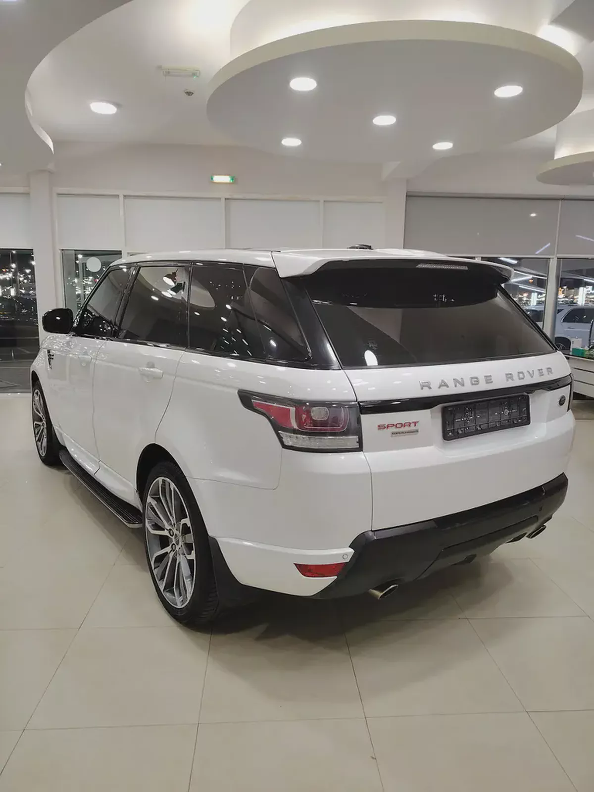 Land Rover Range Rover Sport Supercharged 2015 GCC Specs-2-2