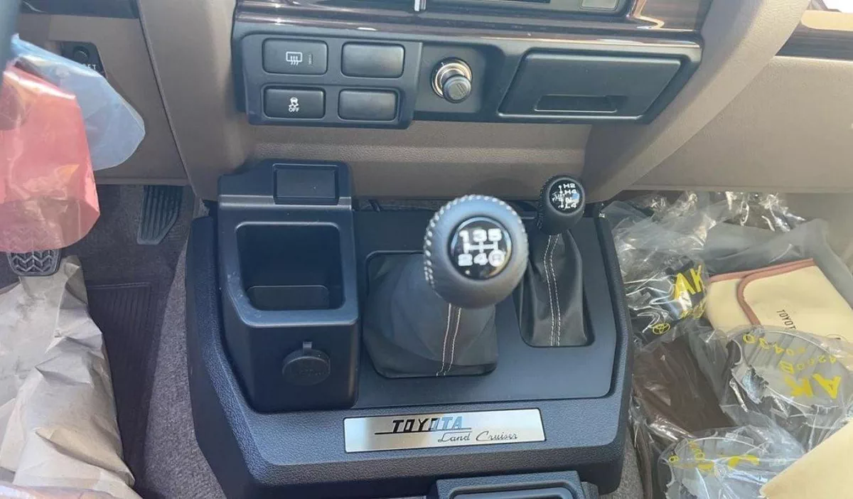 Toyota Land Cruiser 70 HT VXR TOYOTA LANDCRUISER 2 DOOR CAPSULE 70TH ANNIVERSARY-11-0
