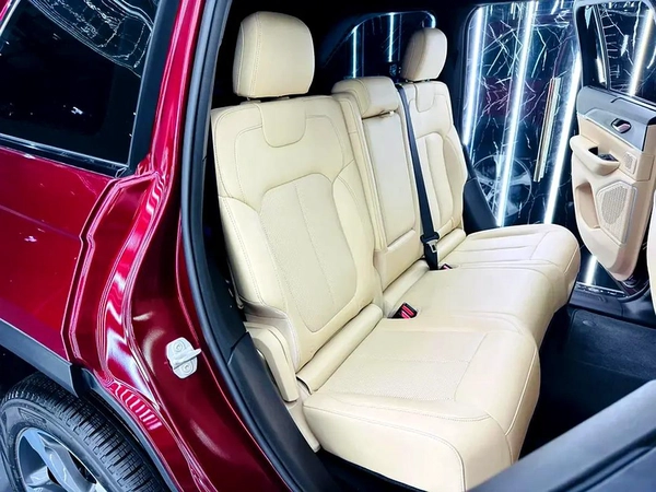 Jeep Grand Cherokee 2024 GCC | Low Mileage | Al Futtaim Warranty 2029 | Al Futtaim Service 2027