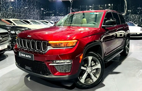 Jeep Grand Cherokee 2024 GCC | Low Mileage | Al Futtaim Warranty 2029 | Al Futtaim Service 2027