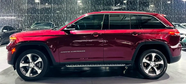 Jeep Grand Cherokee 2024 GCC | Low Mileage | Al Futtaim Warranty 2029 | Al Futtaim Service 2027