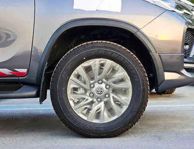 Toyota Fortuner VXR SR5 ADVENTURE / 4.0L V6 PETROL / CLIMATE WITH LEATHER SEATS / DIFFLOCK / AUTO A/C (CODE # F6HA)-7