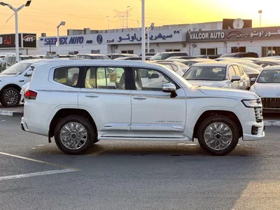 Toyota Land Cruiser  EXPORT ONLY - 2026 LC300 VX 4.0L (GCC Specification)-3