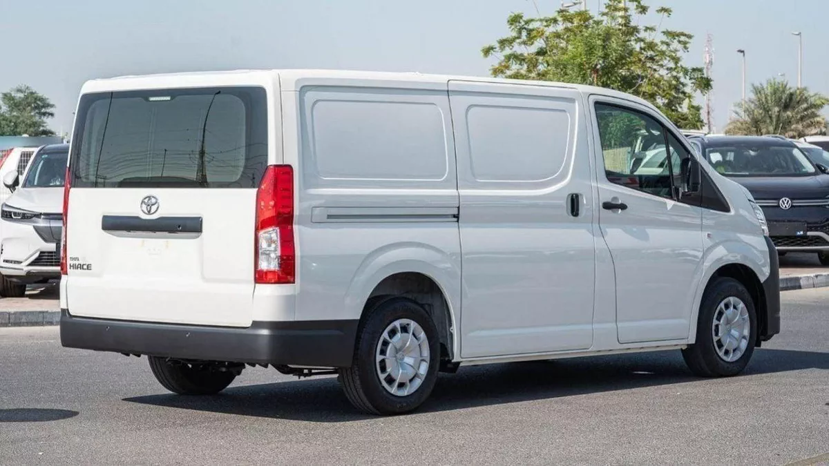 Toyota Hiace GL STD 3.5D MT CARGO MY2025-3-0