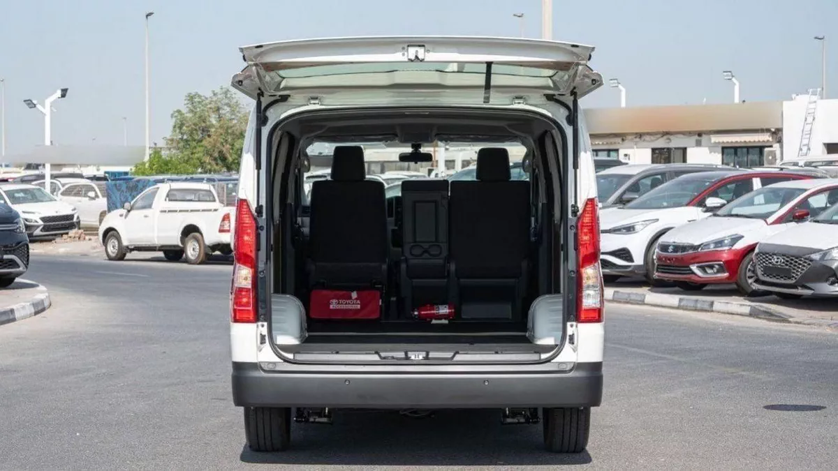 Toyota Hiace GL STD 3.5D MT CARGO MY2025-7-0