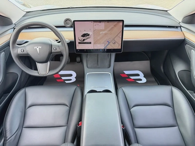 تيسلا موديل 3 ستاندرد  Tesla Model 3 Standard ابيض / اسود 2021 (خليجي)-9