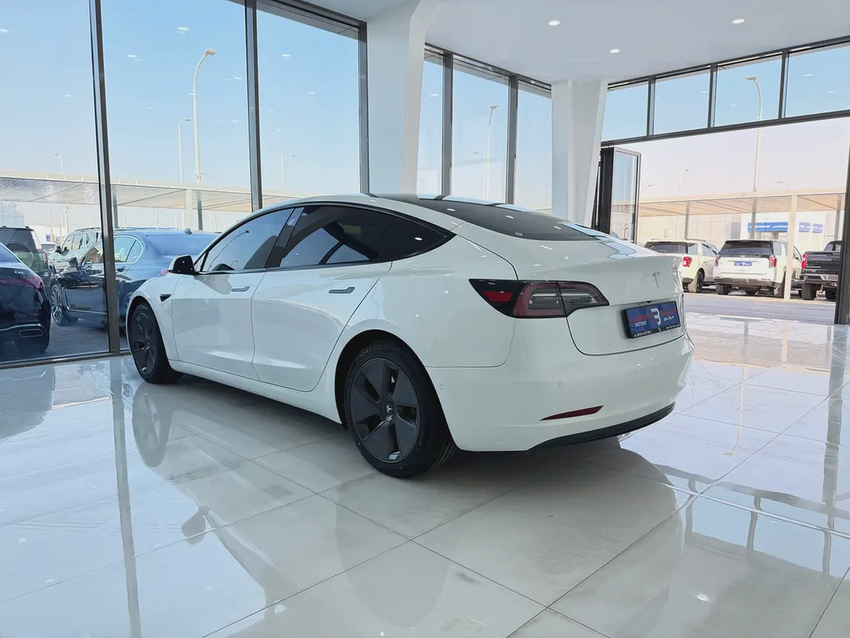 تيسلا موديل 3 ستاندرد  Tesla Model 3 Standard ابيض / اسود 2021 (خليجي)-3-3