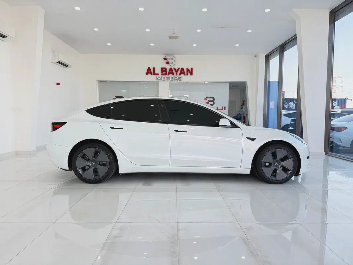 تيسلا موديل 3 ستاندرد  Tesla Model 3 Standard ابيض / اسود 2021 (خليجي)-6-6