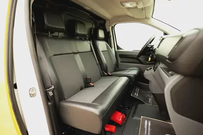 Peugeot Expert | Delivery Van | Automatic Diesel | GCC Specs | Ref#P01949-9