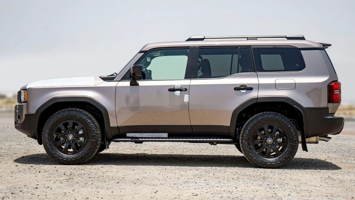 Toyota Prado GXR TOYOTA PRADO 250 2.4P AT FIRST EDITION MY2024 – BRONZE-5-0